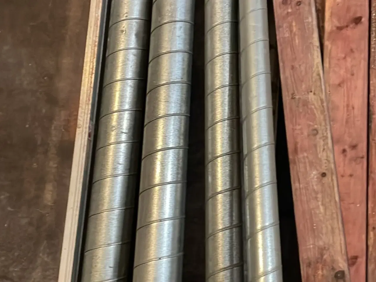 Billede 2 - Ventilasjon rør m.m