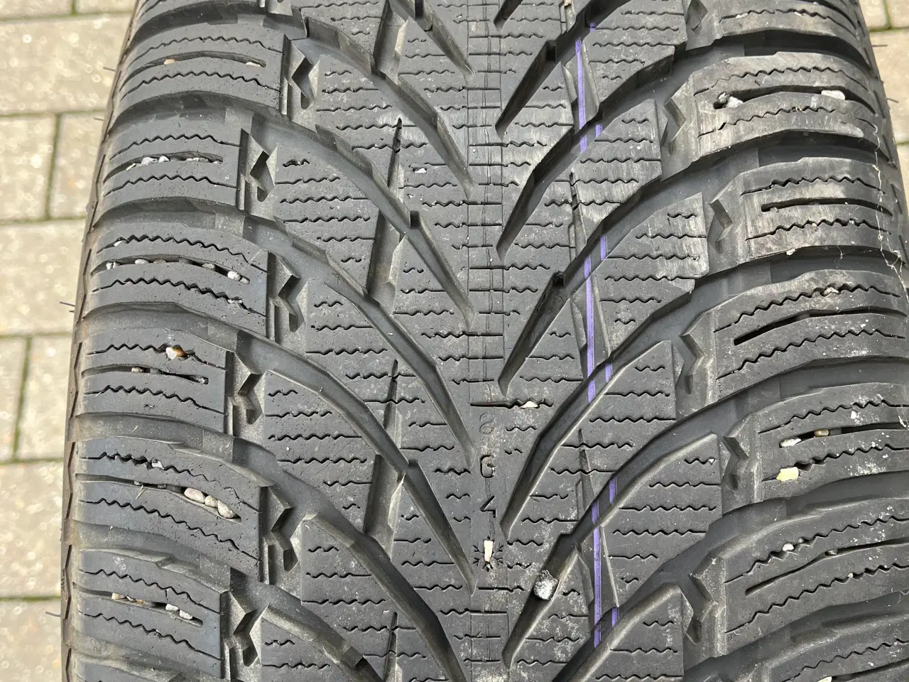 Billede 8 - 4 stk Nokian vinterdæk - 235/50 R20 104V