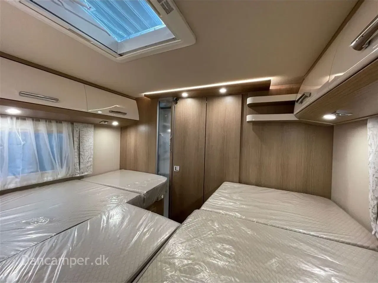 Billede 35 - 2026 - Carthago c-tourer I 145 LE   Design og komfort når det er bedst! MERCEDES 170 Hk, 9-trin aut.gear, adaptiv fartpilot,  4,2/4,5 tons totalvægt