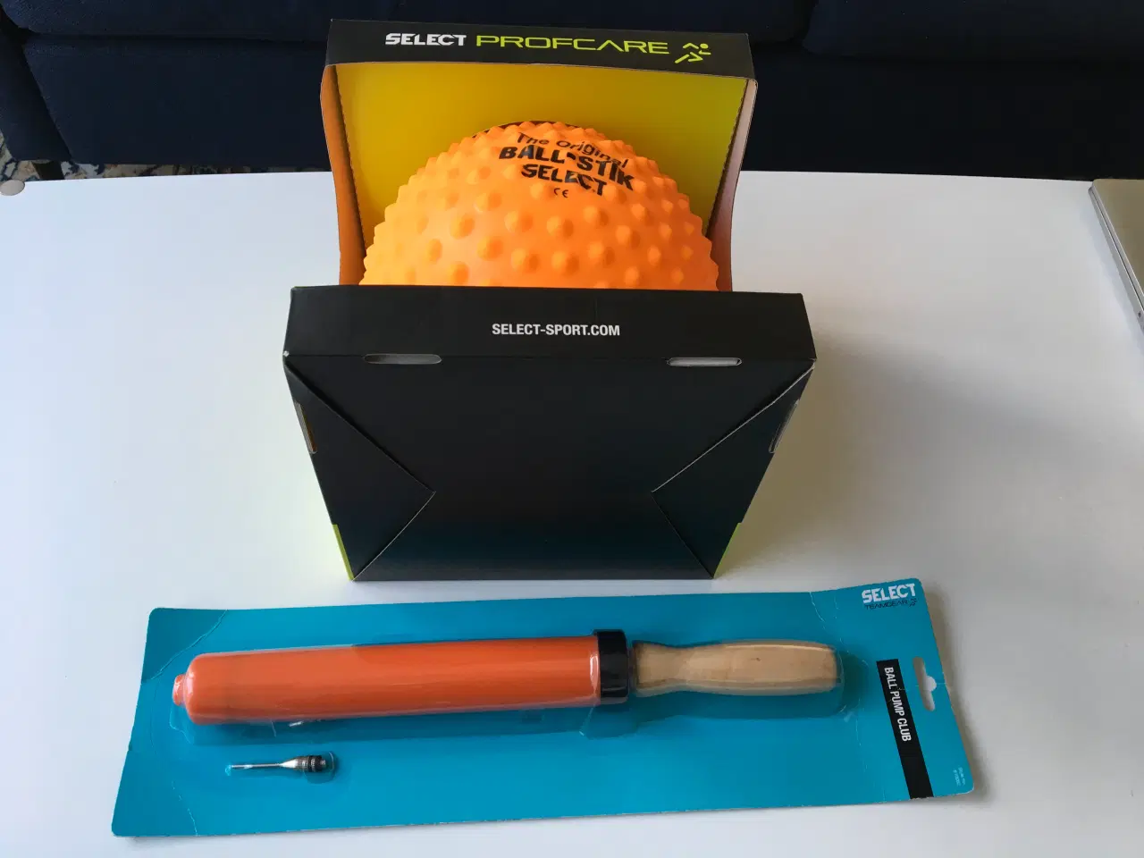 Billede 1 - Ny stor SELECT Ball-stik bold og pumpe