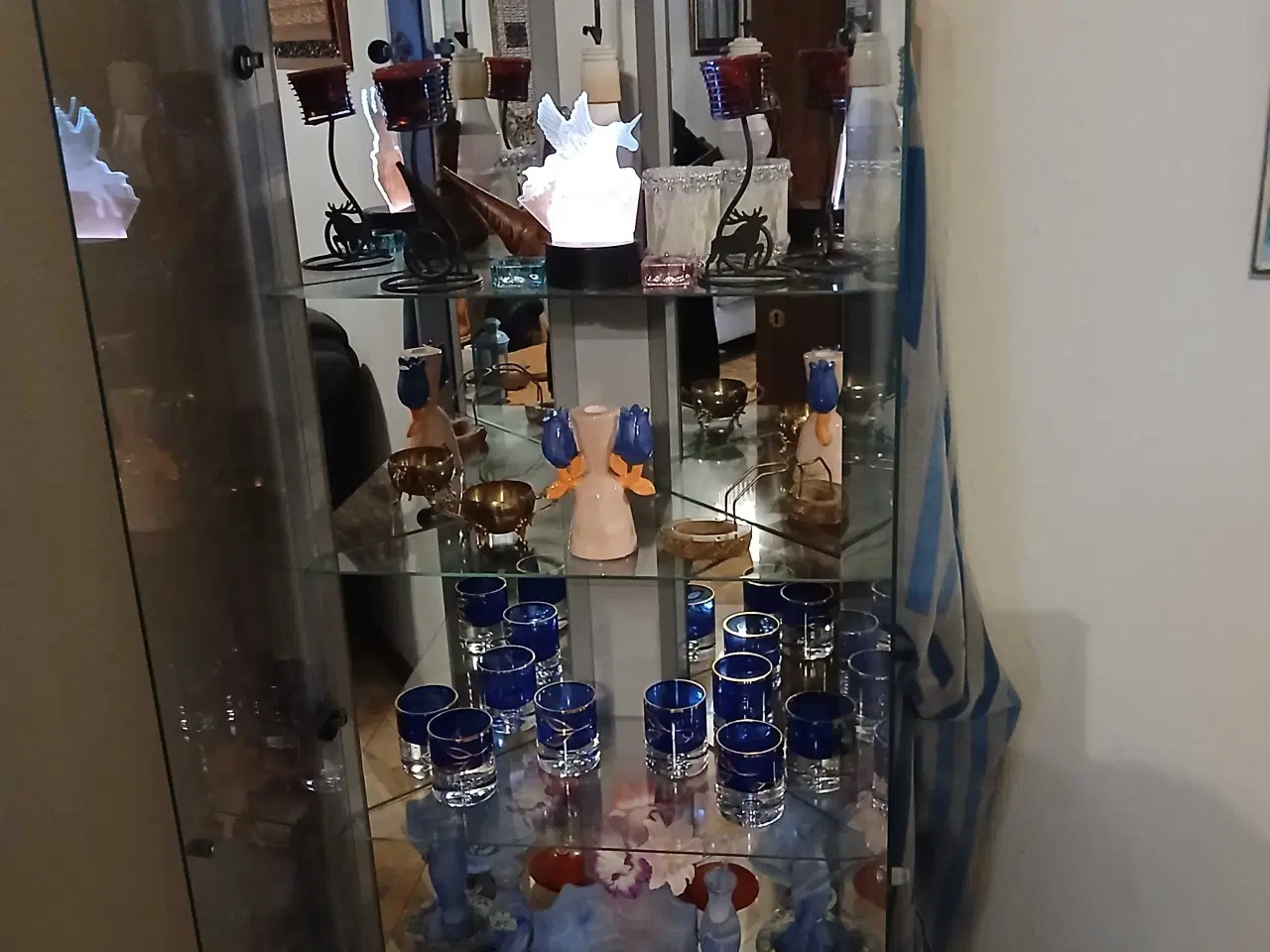 Billede 2 - FED, ELEGANT SKAB! ✨️