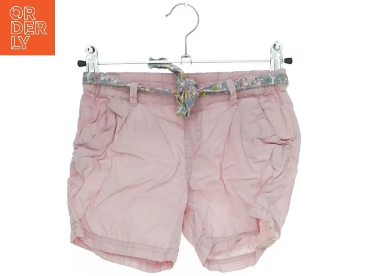 Billede 1 - Lyserøde shorts med blomstret bælte fra H&M (str. 116)