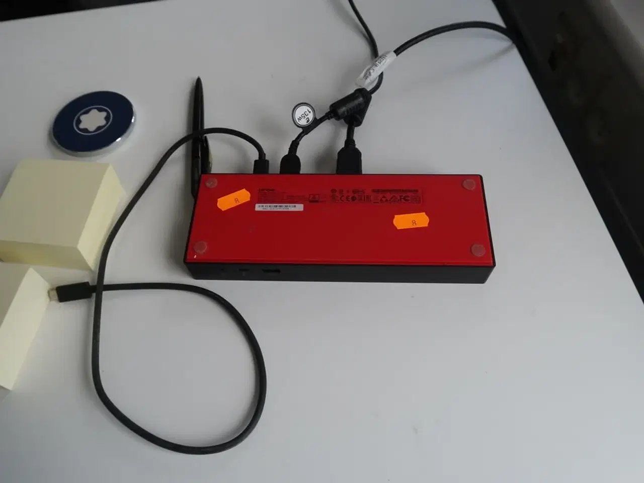 Billede 2 - Computerskærm, dockingstation samt tastatur