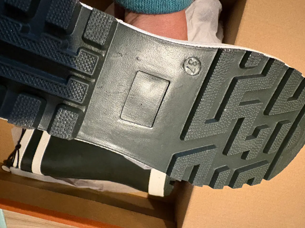 Billede 4 - Helt ny gummistøvler Zigzag