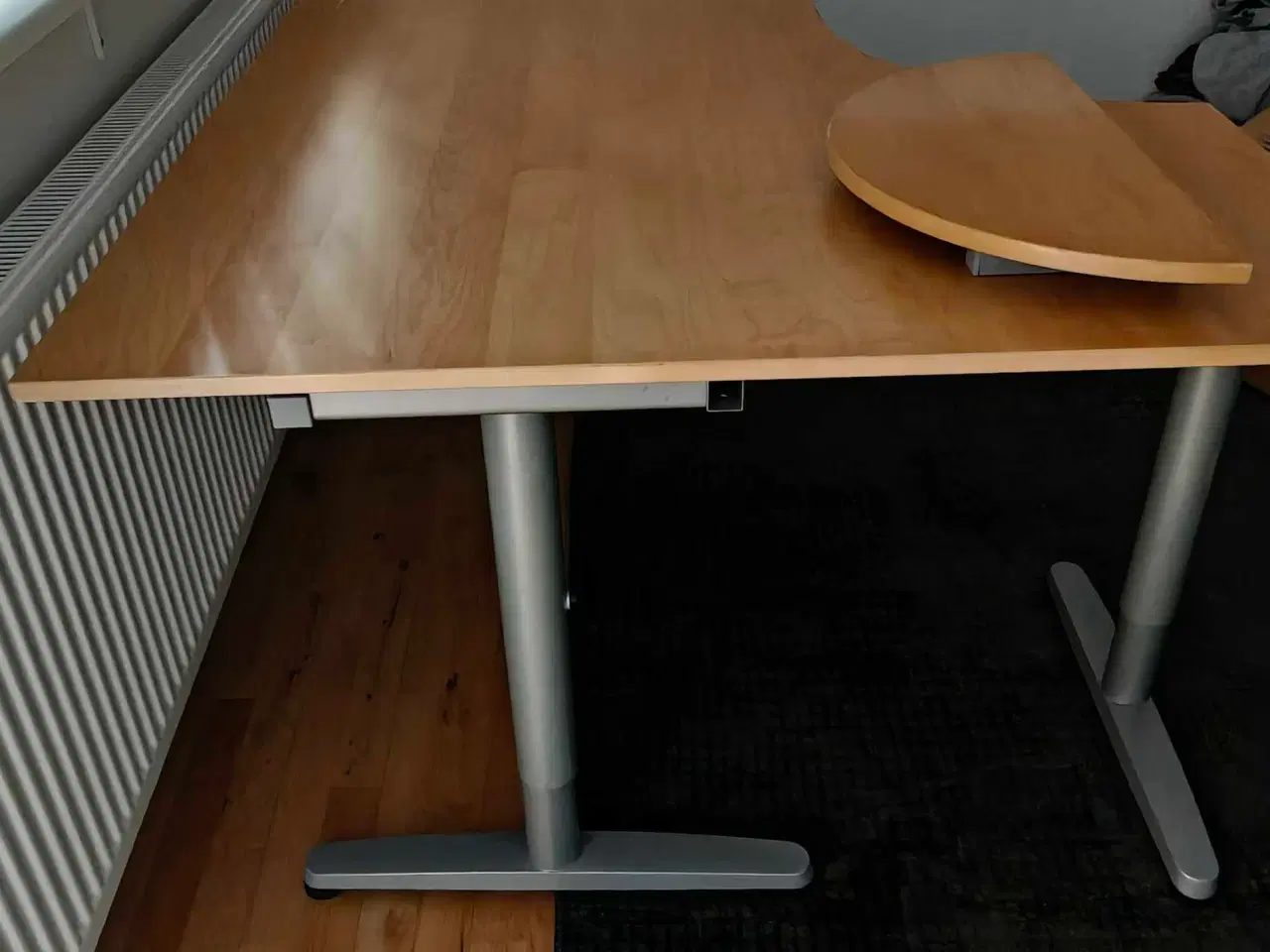 Billede 2 - Stort skrivebord med ekstra plader