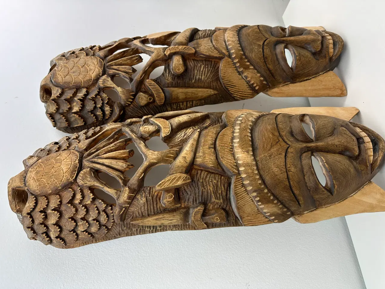 Billede 4 - 2 store afrikanske masker I træ