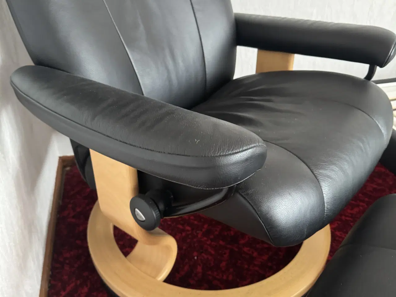 Billede 2 - Stressless lænestol med fodskammel 