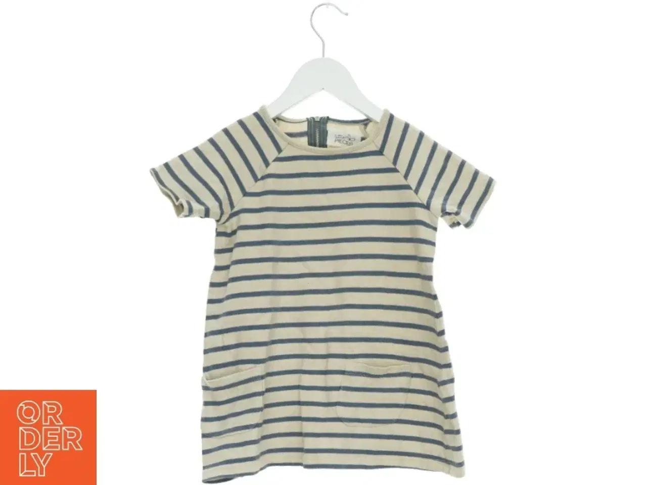 Billede 1 - Kjole fra Little pieces (str. 116 cm)