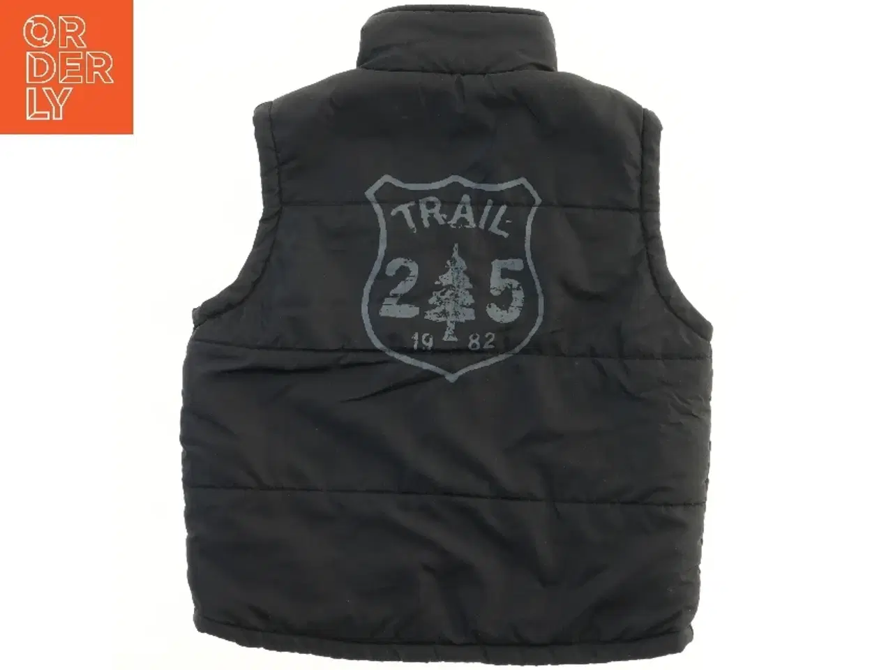 Billede 2 - Sort vest med tryk (str. 140)
