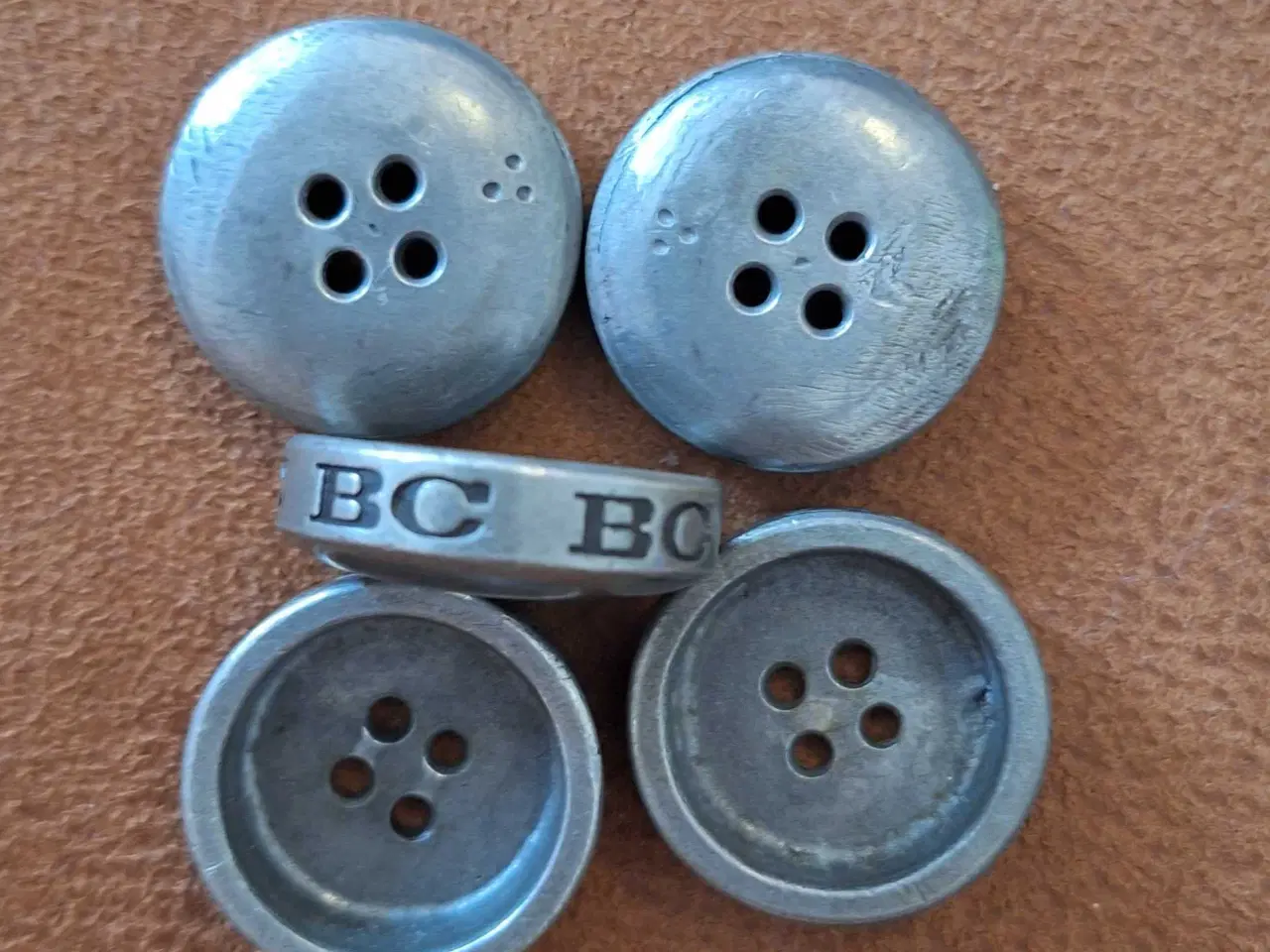 Billede 2 - Metal knapper 