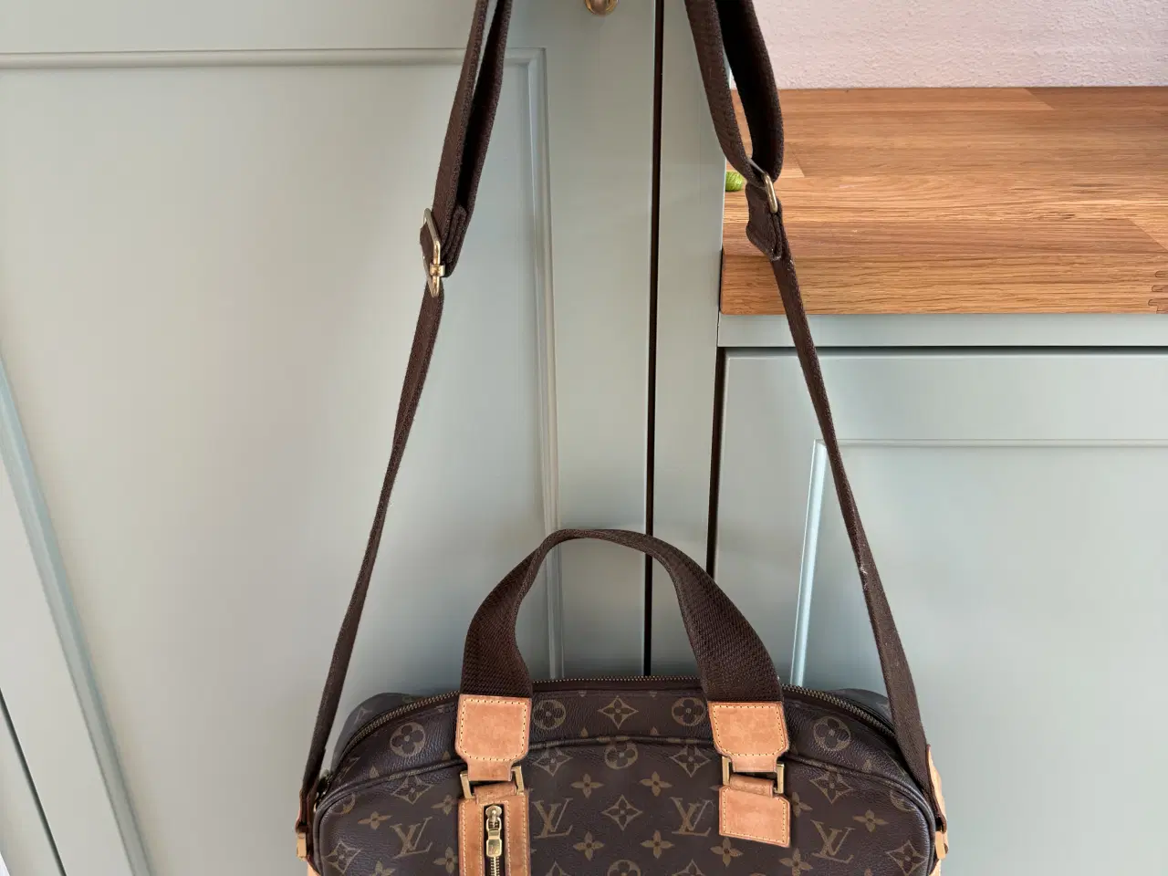 Billede 1 - Skuldertaske til LV trolley