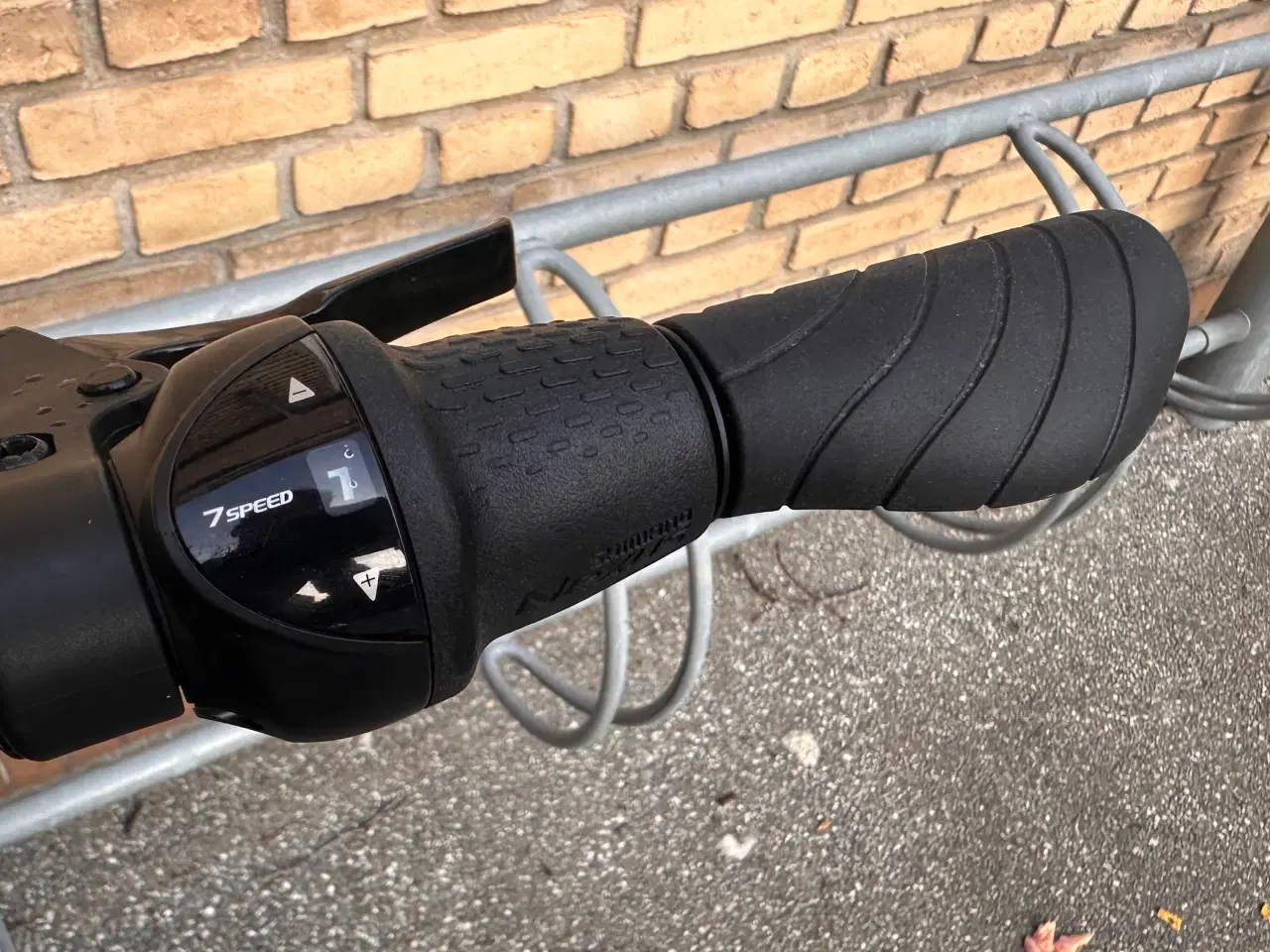 Billede 9 - MBK Genesis 2 – næsten ny, inkl. taske og låse