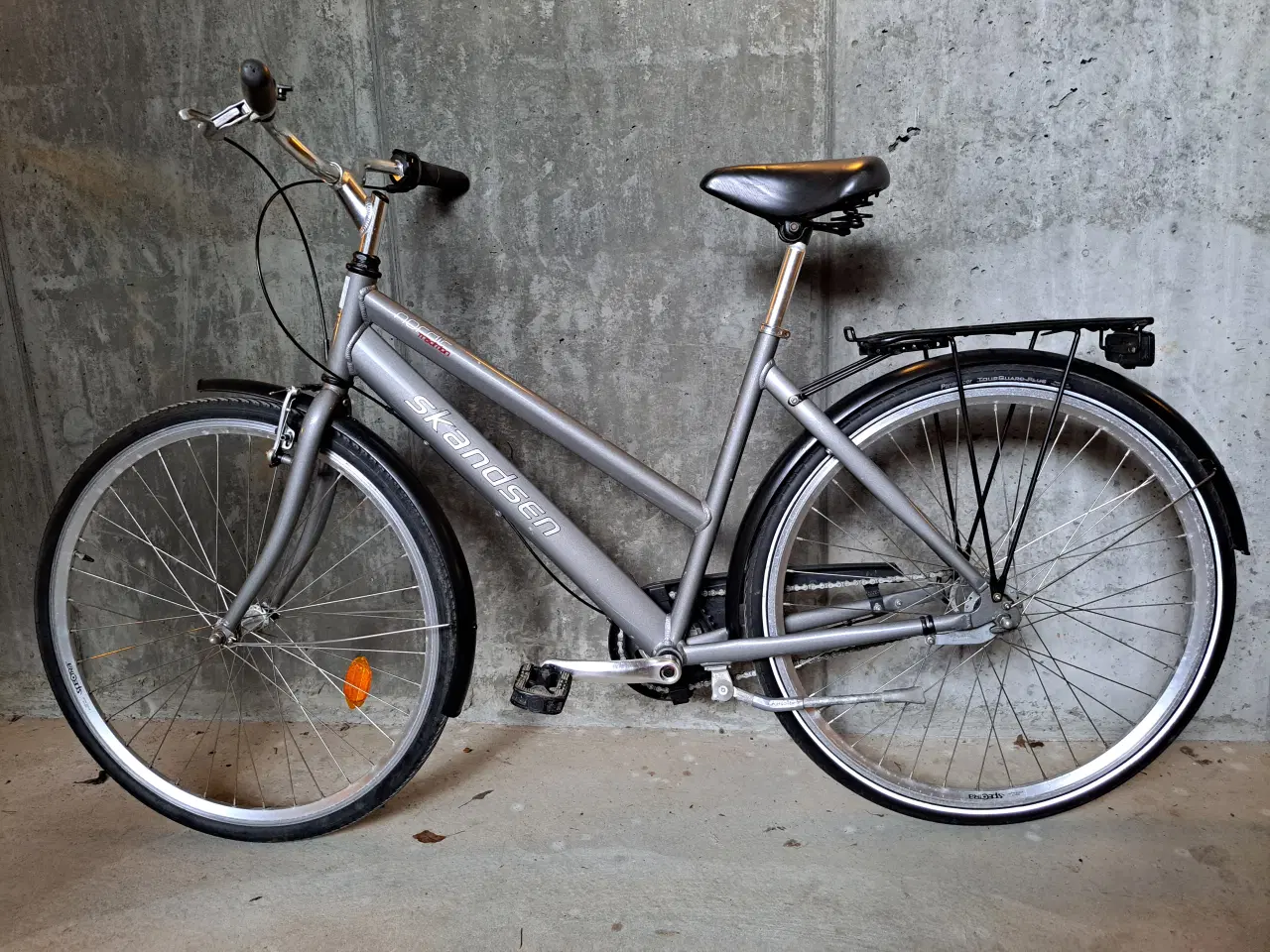 Billede 1 - Cykel dame / grå – 28 tommer