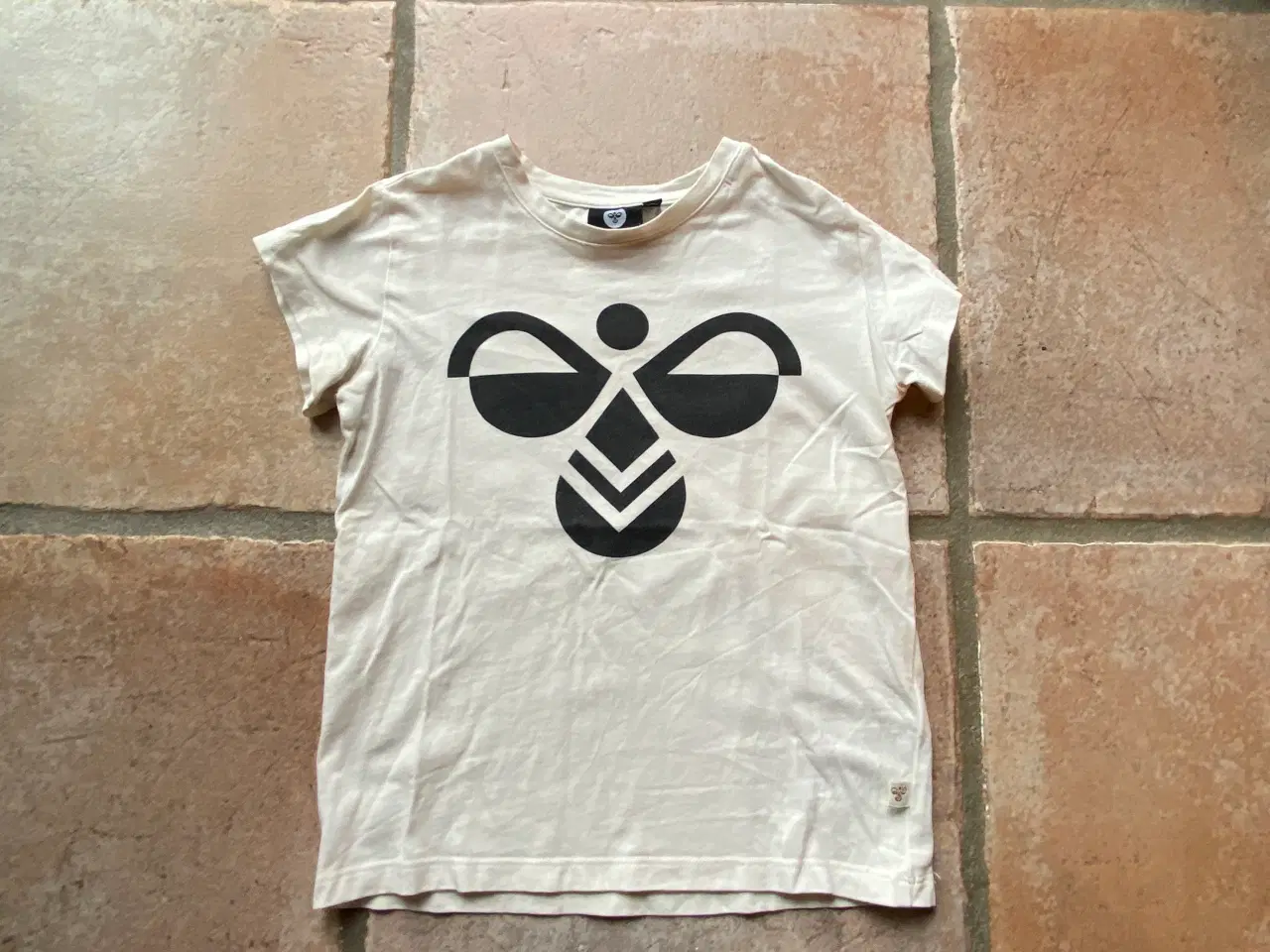 Billede 9 - Jakke Hummel, Tshirt Hummel 116, 
