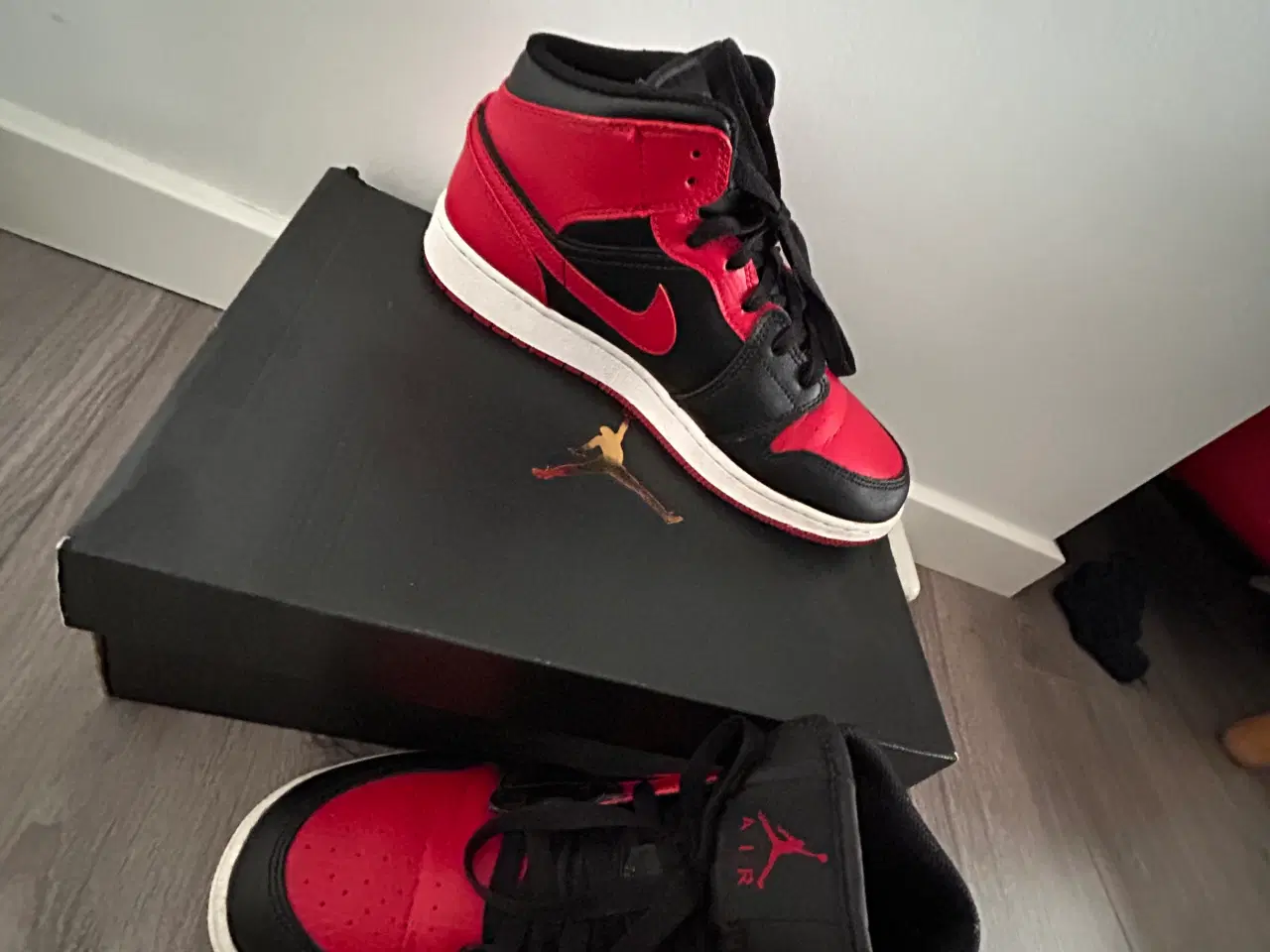 Billede 1 - Jordan 1 mid 