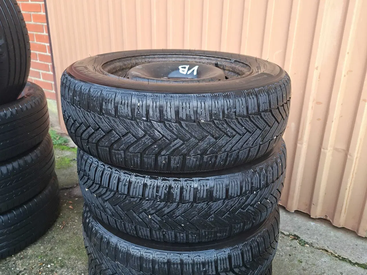 Billede 1 - Vinterdæk på fælge