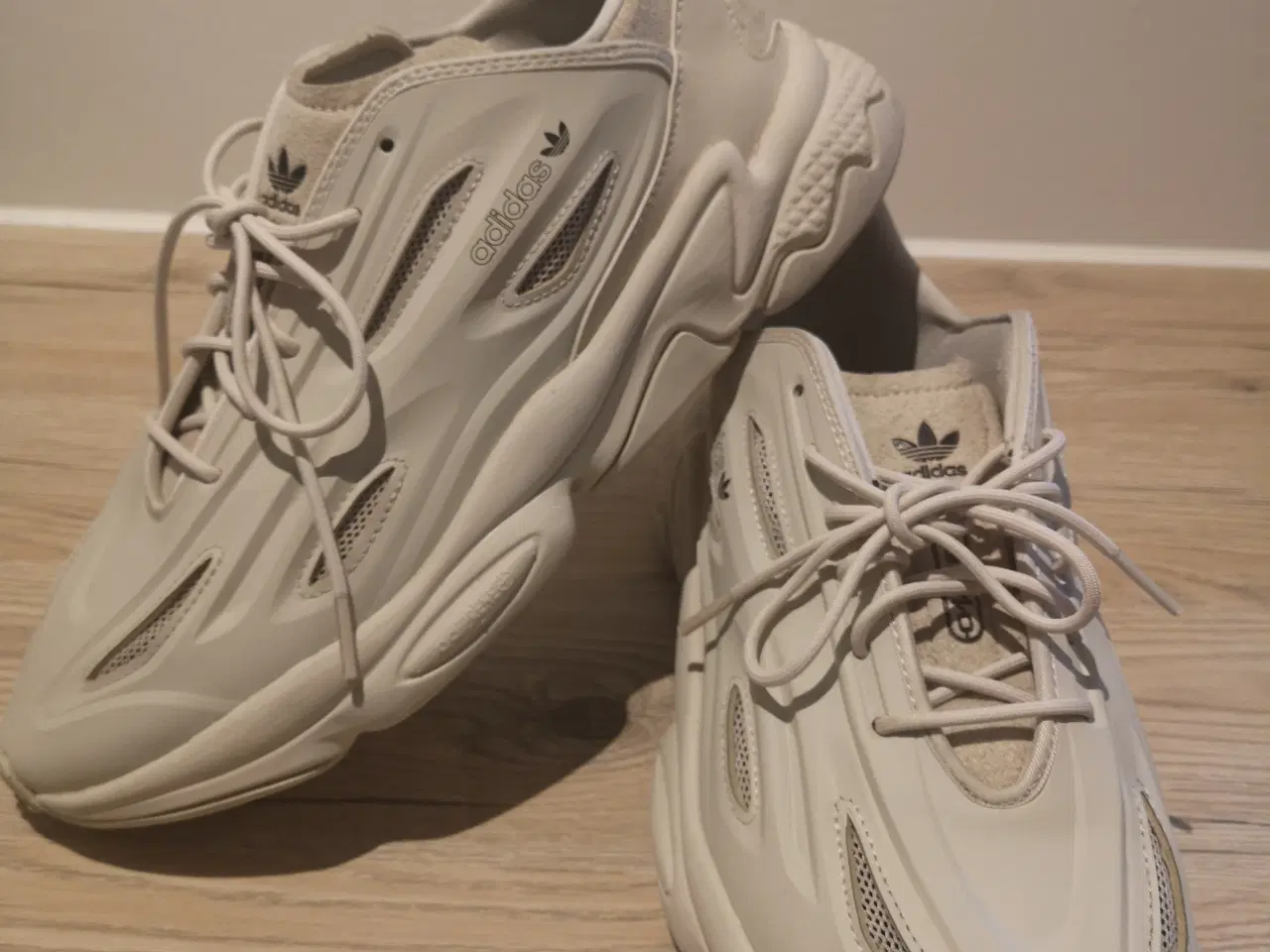 Billede 1 - Gode Adidas sneakers, str. 44 2/3