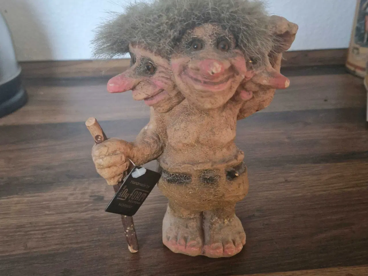 Billede 1 - 3 hovedet norsk trold, NYFORM,håndlavet. Nr 150