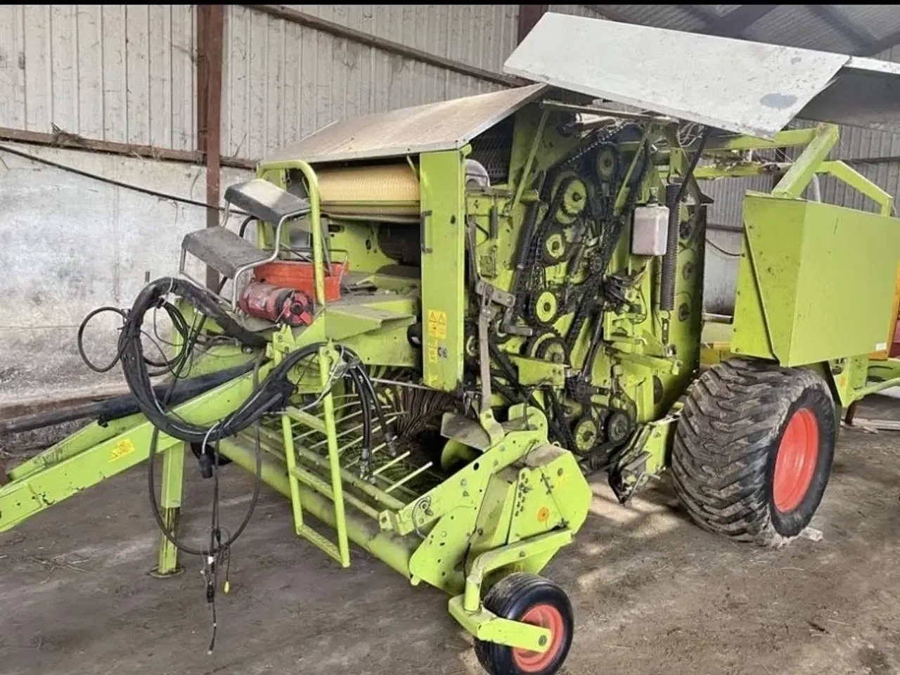 Billede 6 - CLAAS ROLLANT 255 RC UNIWRAP velholdt. Kun presset 28.000 baller