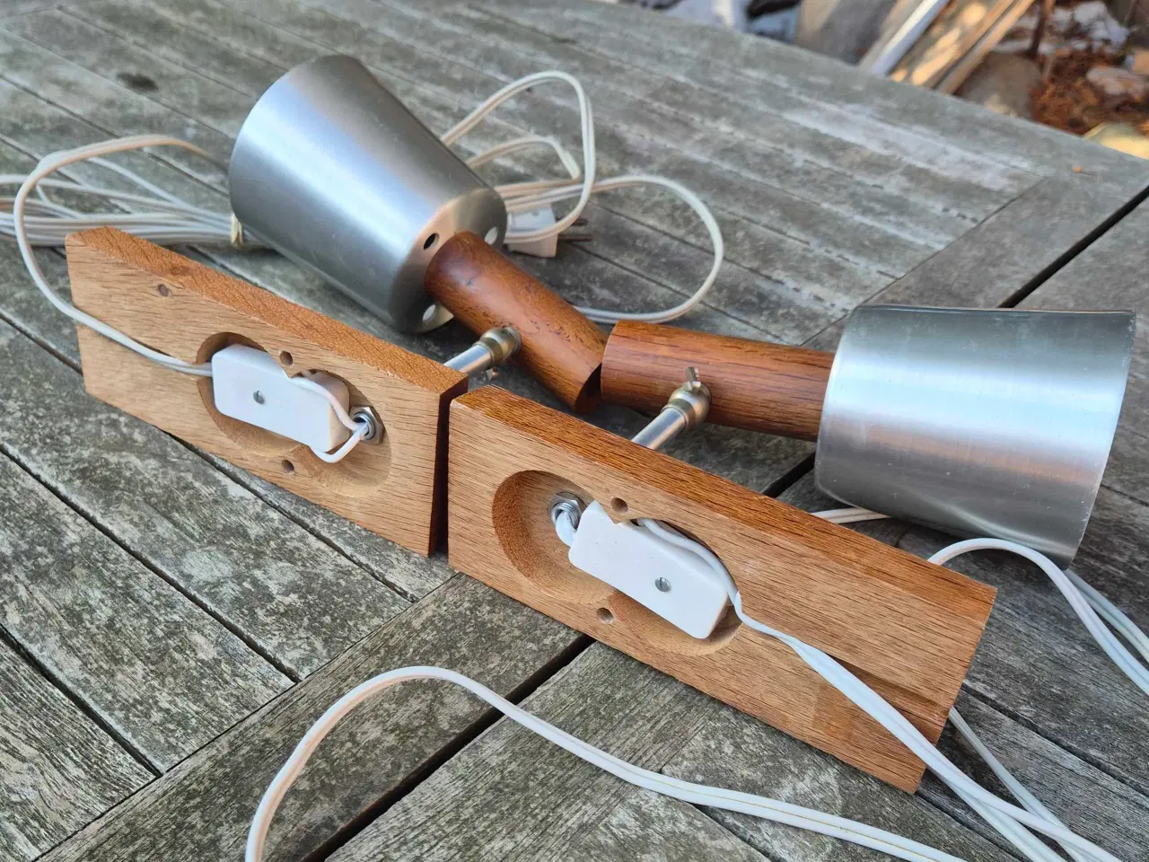 Billede 14 - Elegante væglamper I teak og alu 