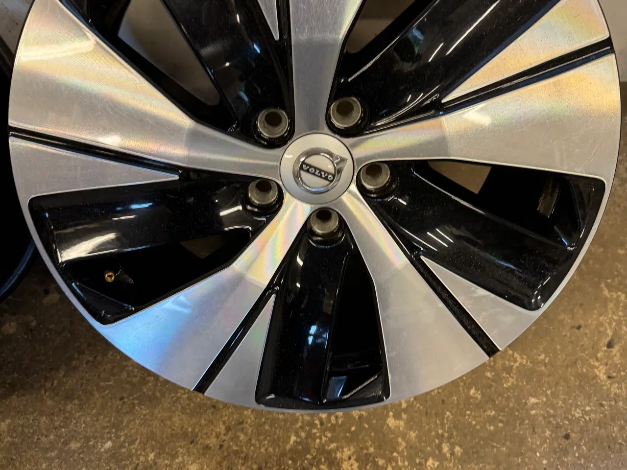 Billede 2 - 4 stk Volvo xc40 alufælge