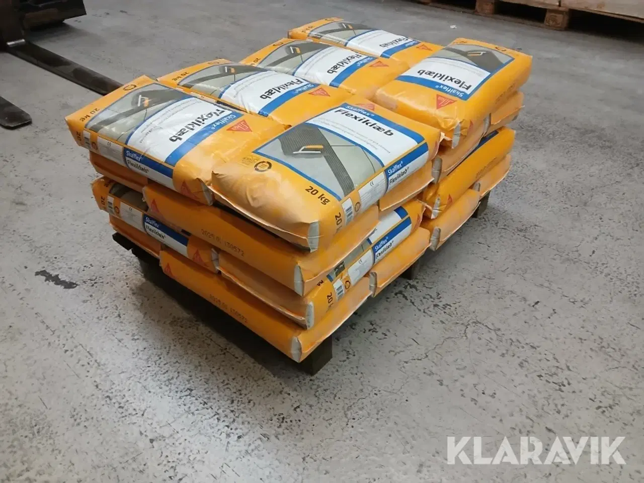 Billede 2 - Fliseklæb grå 480kg Sika Skalflex - Netop gået på dato