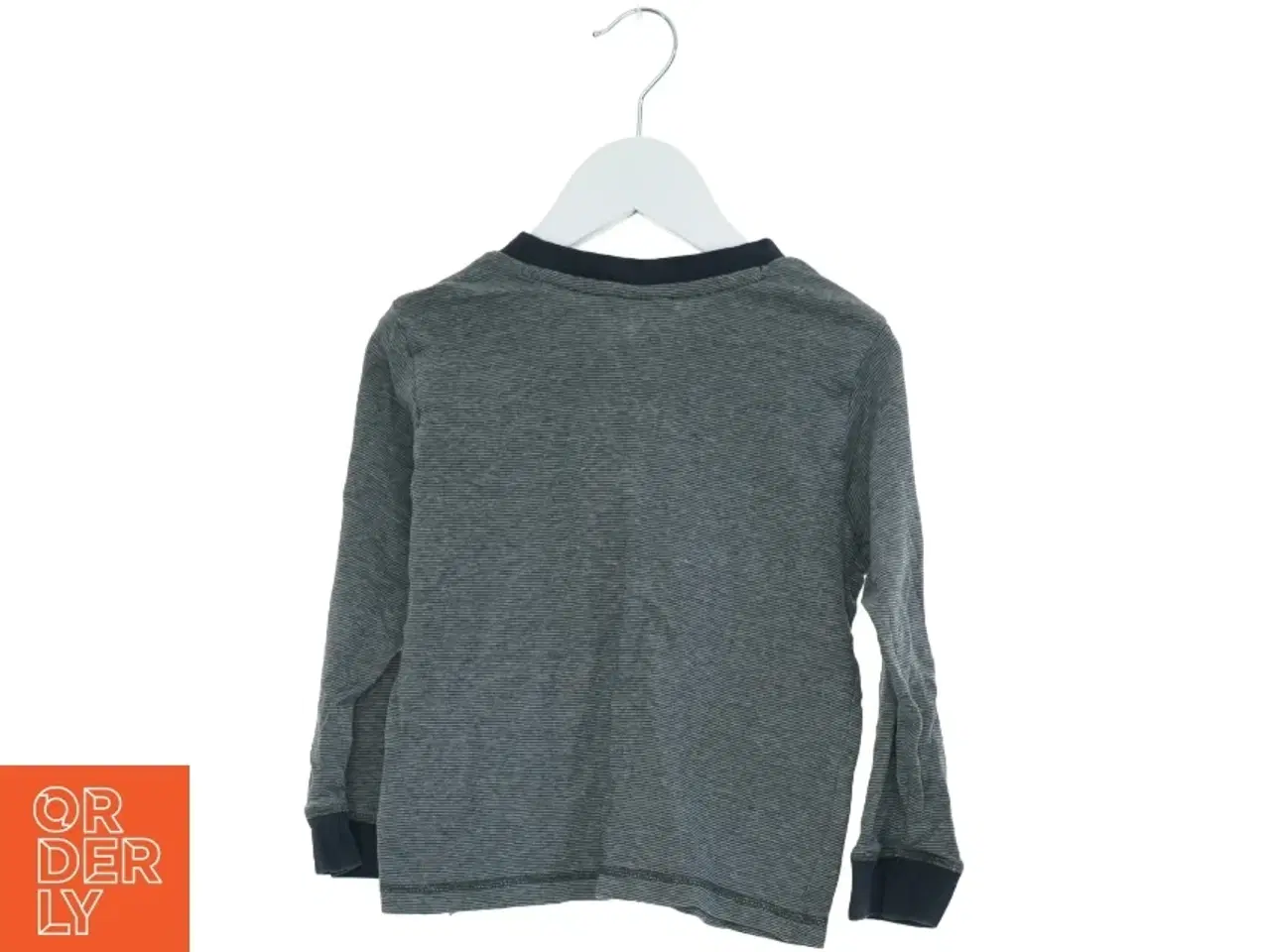 Billede 2 - Bluse fra Hummel (str. 116 cm)