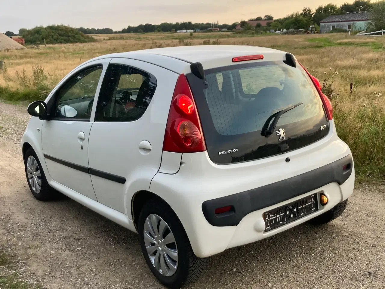 Billede 6 - Nysynet Peugeot 107 2010 Lavt km 