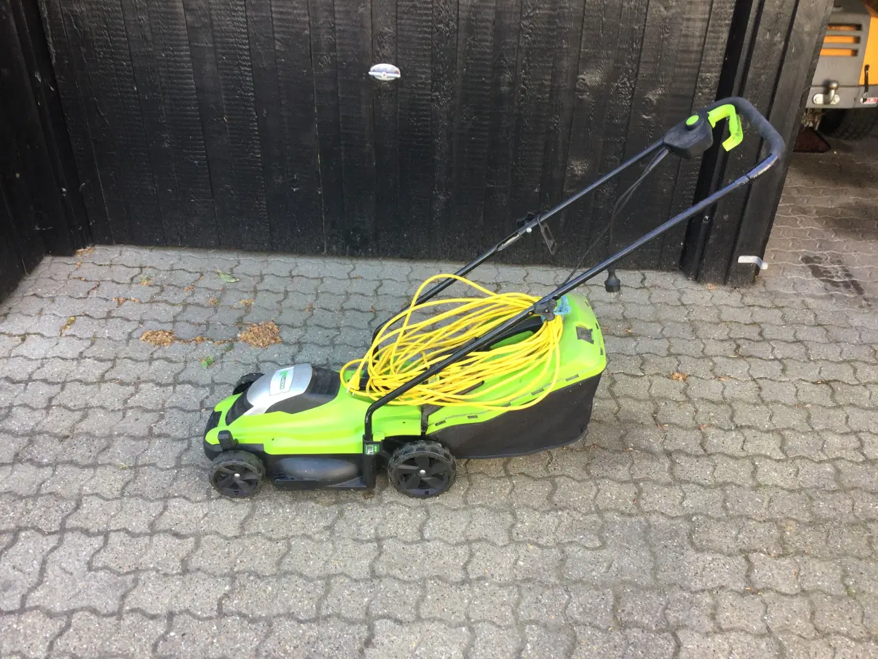 Billede 1 - Garden el plæneklipper3