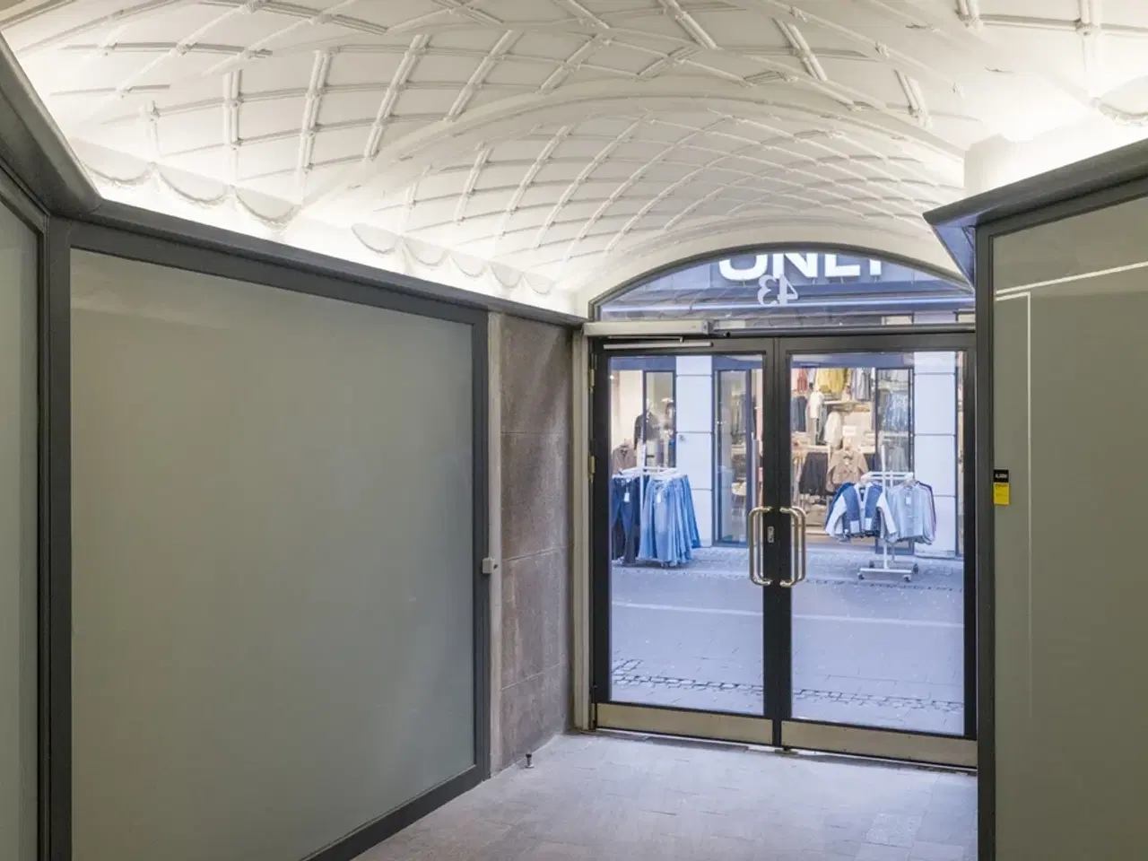 Billede 13 - Indbydende kontorer i stilsikre rammer