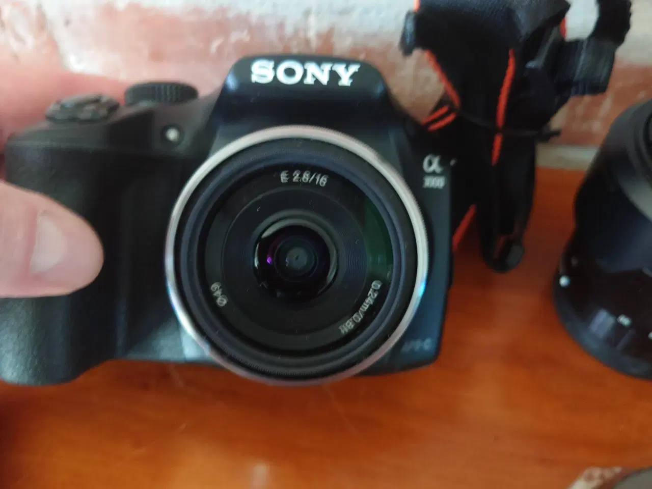 Billede 2 - Sony A3000 & A500 E-mount kamera & objektiv pakke 