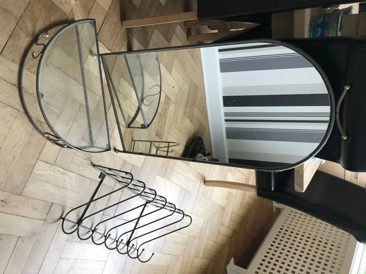 Billede 1 - Entremøbler med spejl, glasbord og knagerække