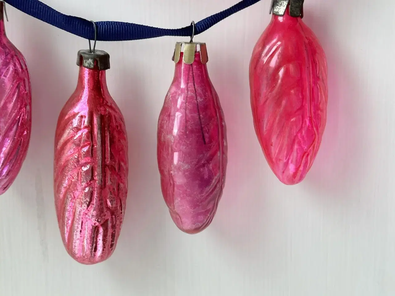 Billede 4 - Vintage julekugler, sæt af pink løv, 7 stk samlet