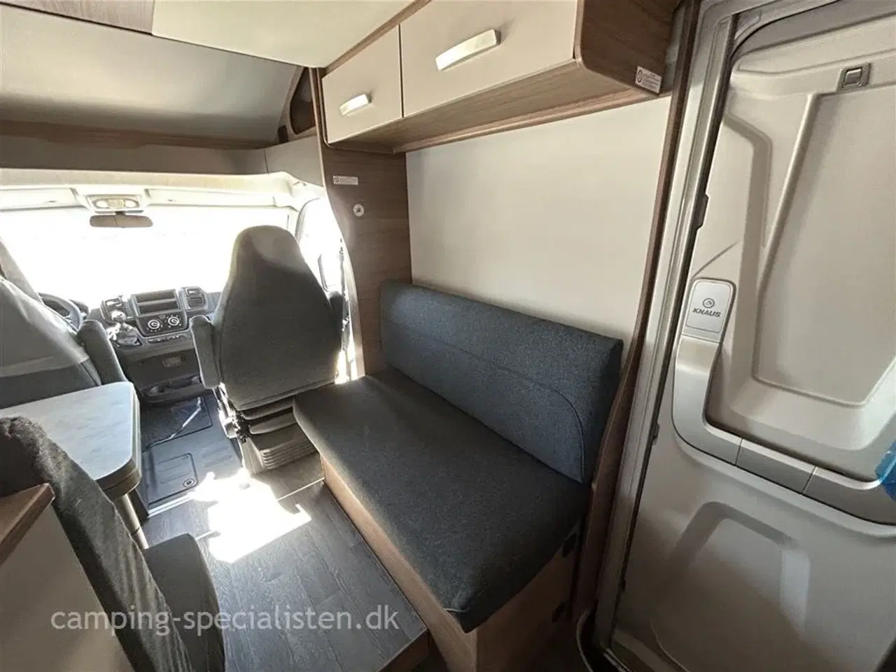 Billede 8 - 2023 - Knaus L!VE Wave 650 MF   Knaus L!ve  Wave 650 autocamper 140 hk på Fiat kan snart ses ses hos Camping Specialisten.dk