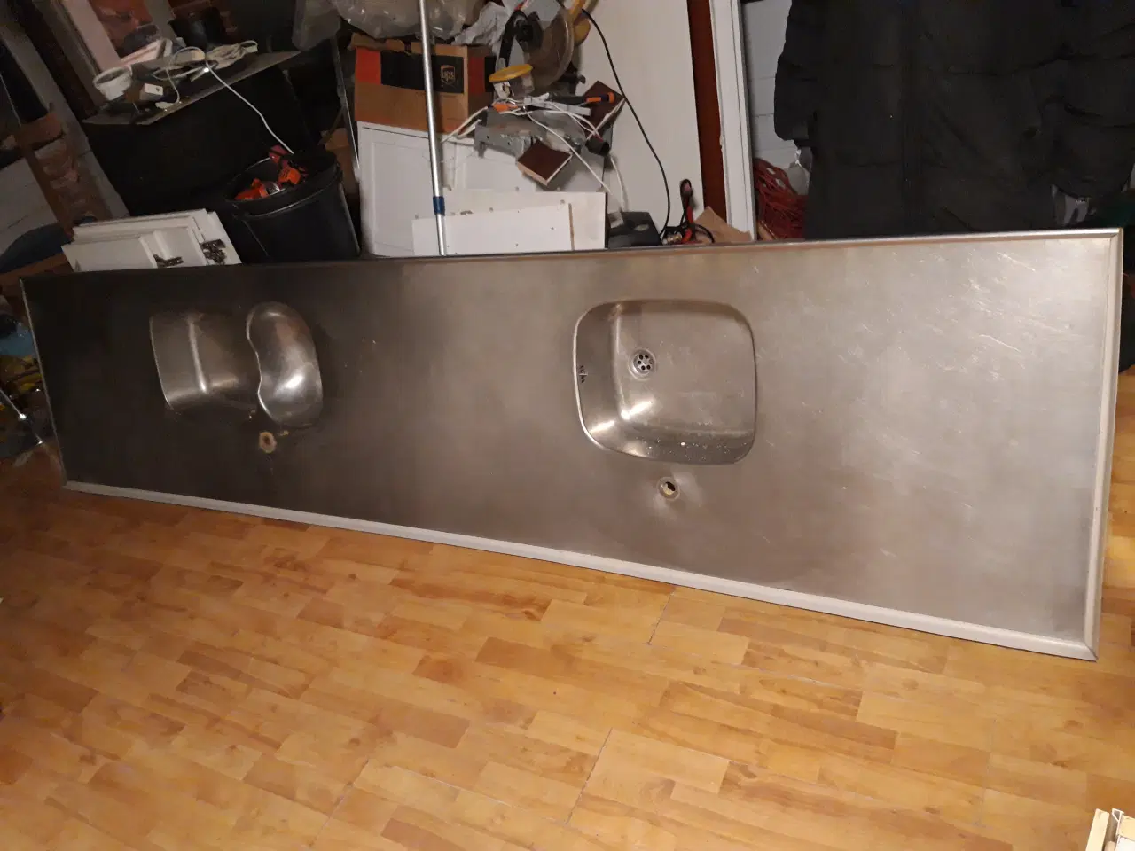 Billede 1 - Fin stor rustfristål bordplade med 2 vaske sælges