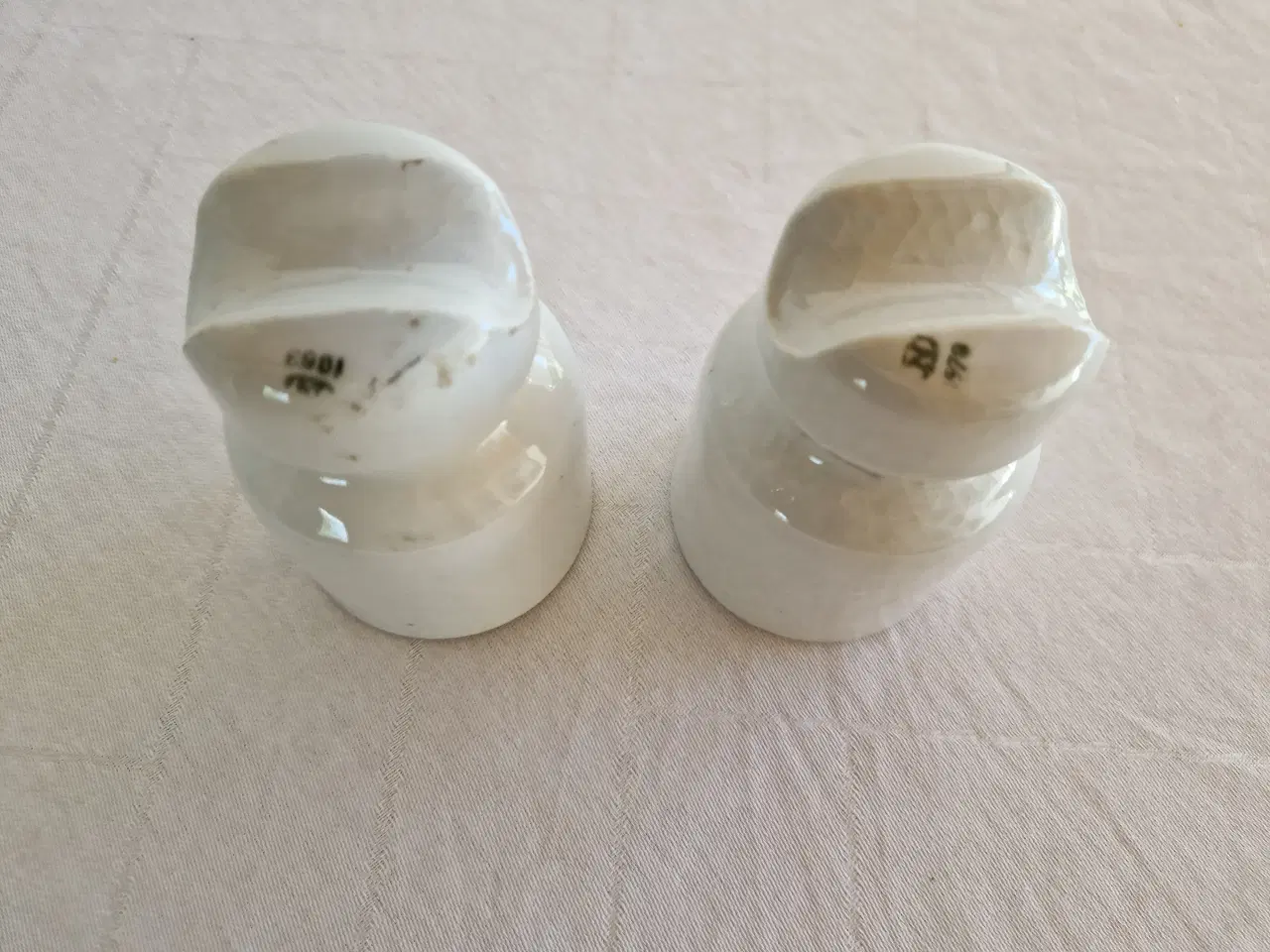 Billede 1 - 2 Porcelænsknopper i alt 75 kr. 