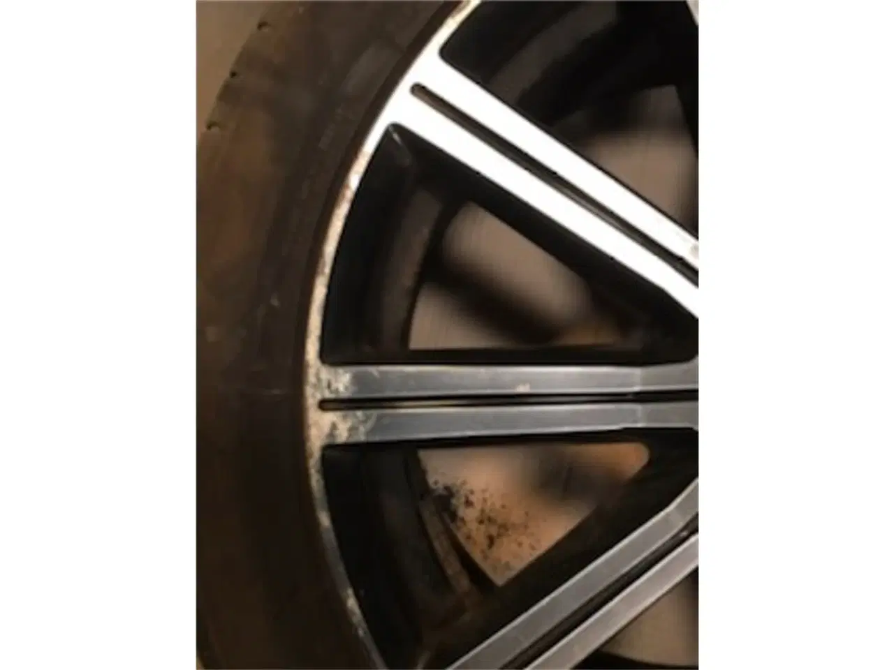 Billede 6 - Originale 4 stk. VOLVO 20x9,5" alu fælge med dæk.
