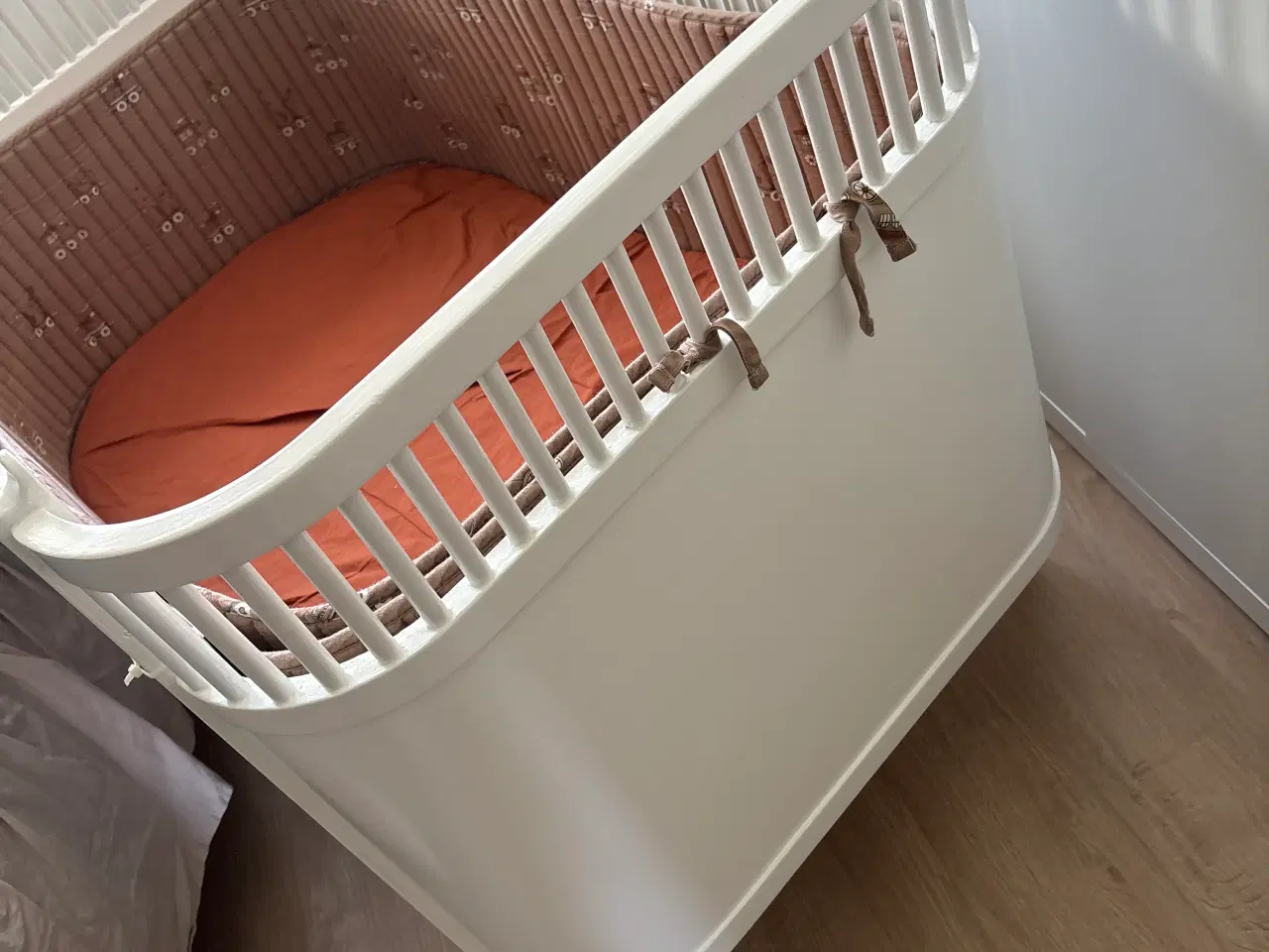 Billede 2 - Lille Per tremmeseng 