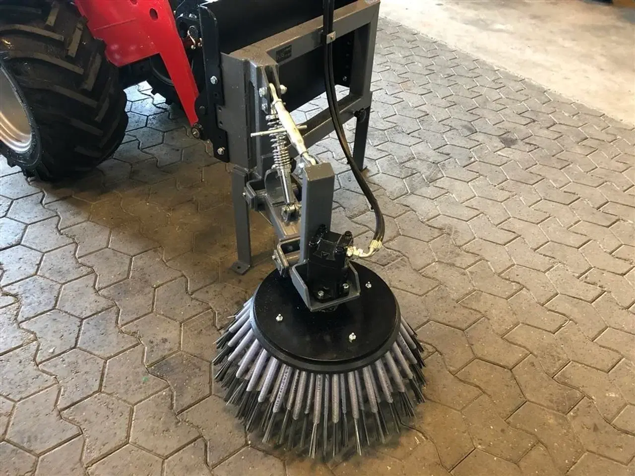 Billede 5 - Universal Ukrudtsbørste TIL ALLE TYPER MINILÆSSER