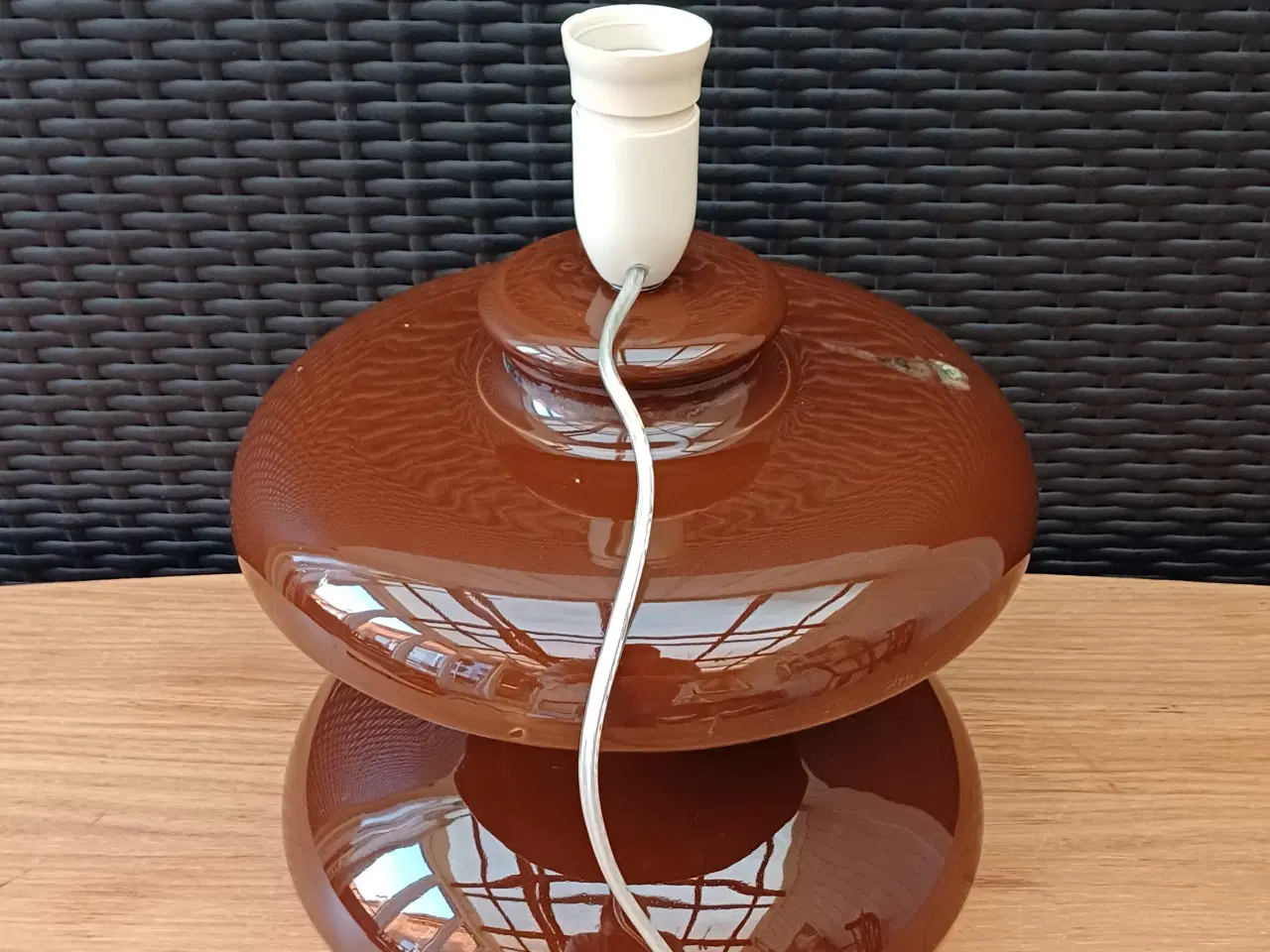 Billede 6 - Retro brun porcelæns bordlampe. Gammel isolator