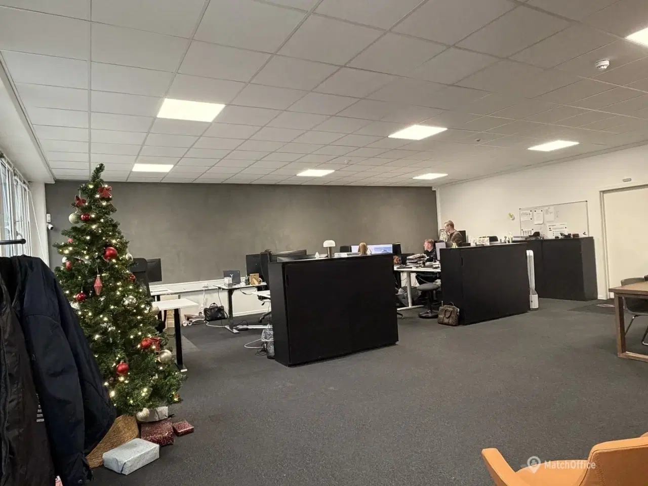 Billede 3 - 120 m² lager med pænt og indflytningsklart kontor