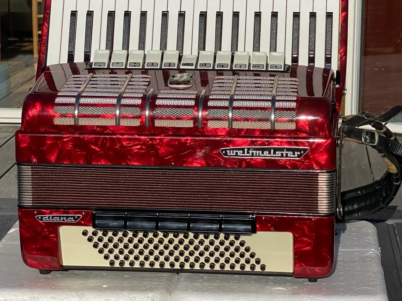 Billede 6 - Flot og velspillende Weltmeister harmonika sælges