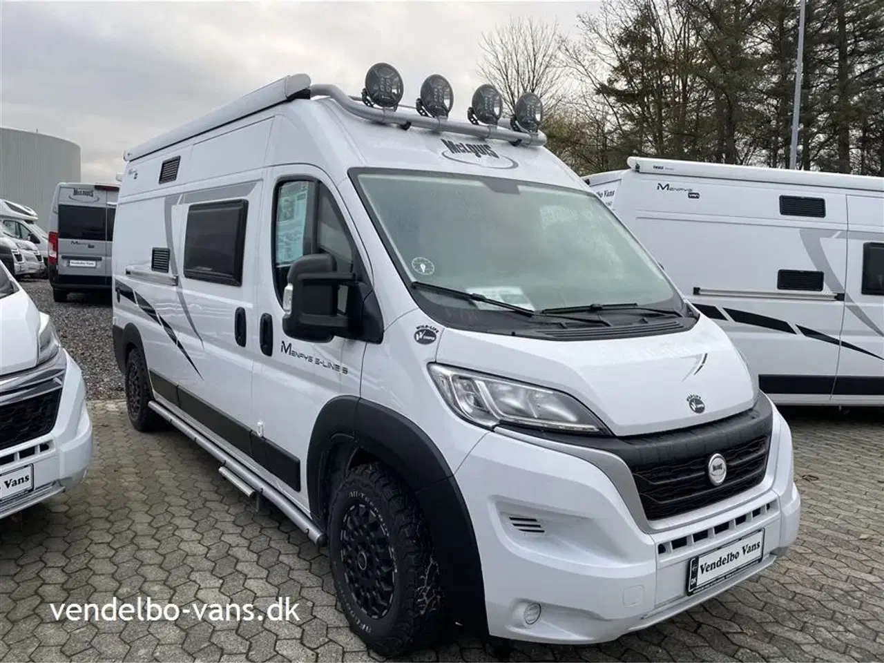 Billede 1 - 2025 - McLouis Menfys Van 03 S-Line Wild-Life Edition og kun 5,99 m lang med dobbeltseng i bag