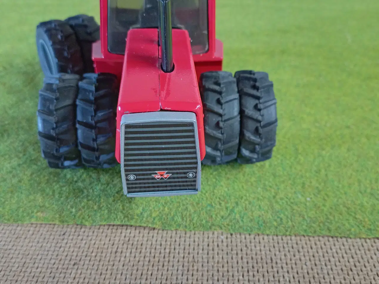 Billede 2 - Ertl Massey Ferguson 