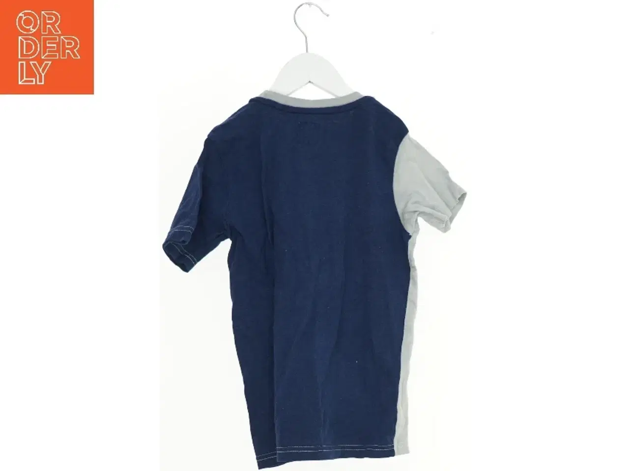 Billede 2 - T-shirt med kontrastærmer fra Another (str. 140)