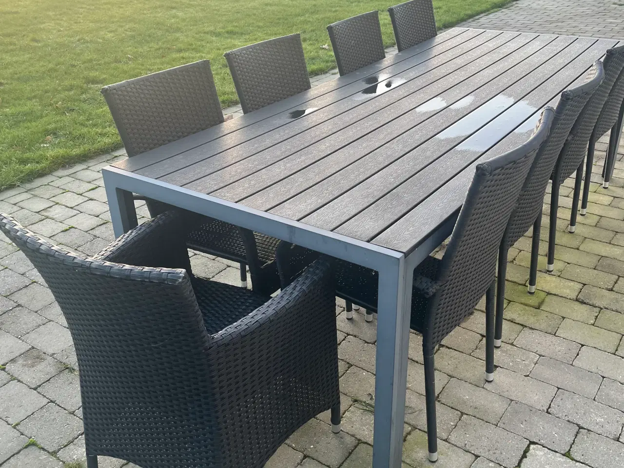 Billede 2 - Stort havebord og stole