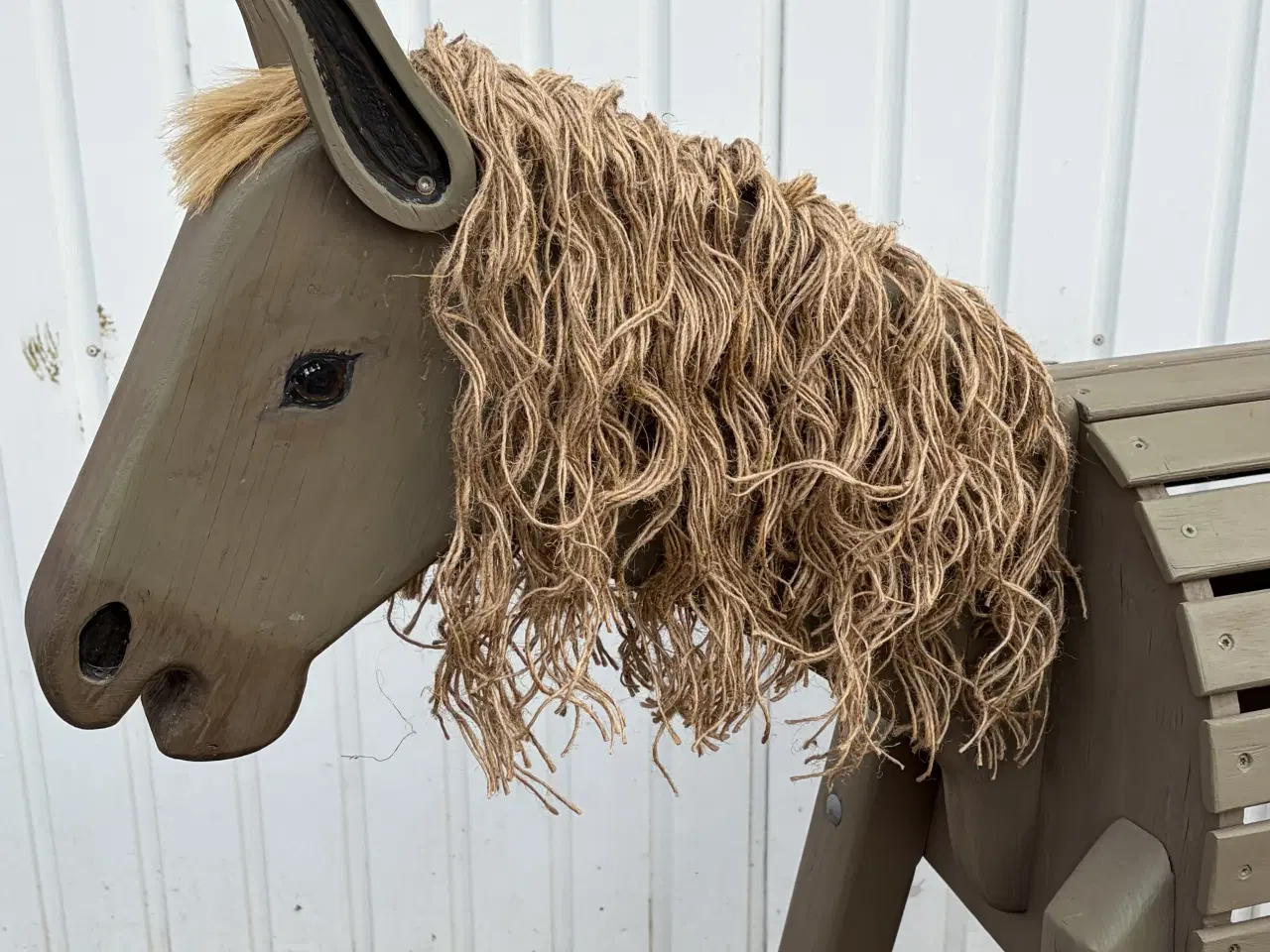 Billede 2 - Træhest hjemmelavet