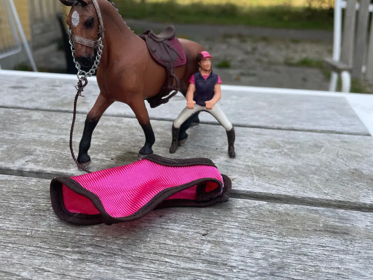 Billede 2 - Schleich Horse club - Hest med rytter og udstyr