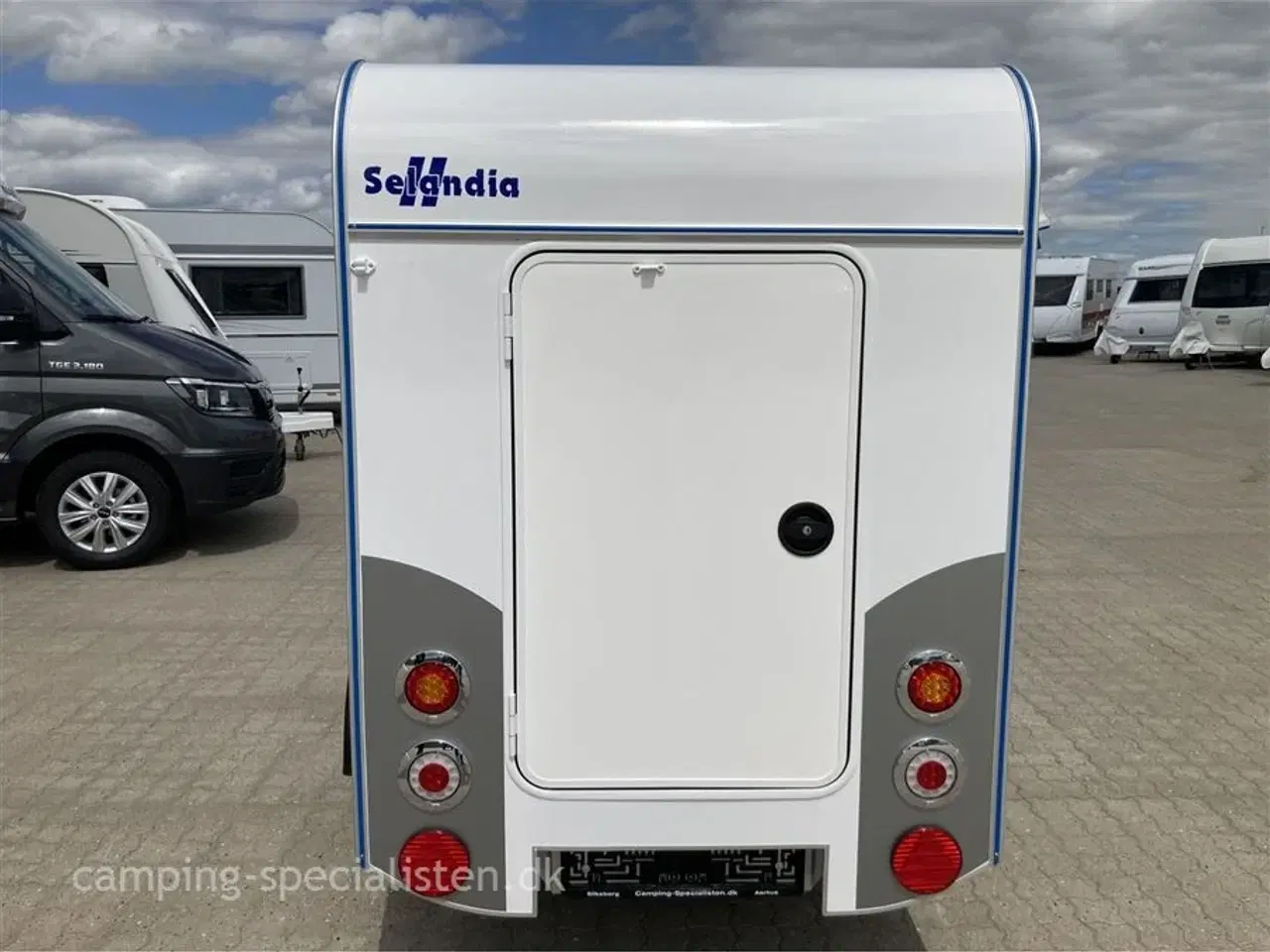 Billede 2 - 2025 - Tomplan Silverline Compact   Silverline Compact Mini Campingvogn 2025 model  hos Camping-Specialisten.dk