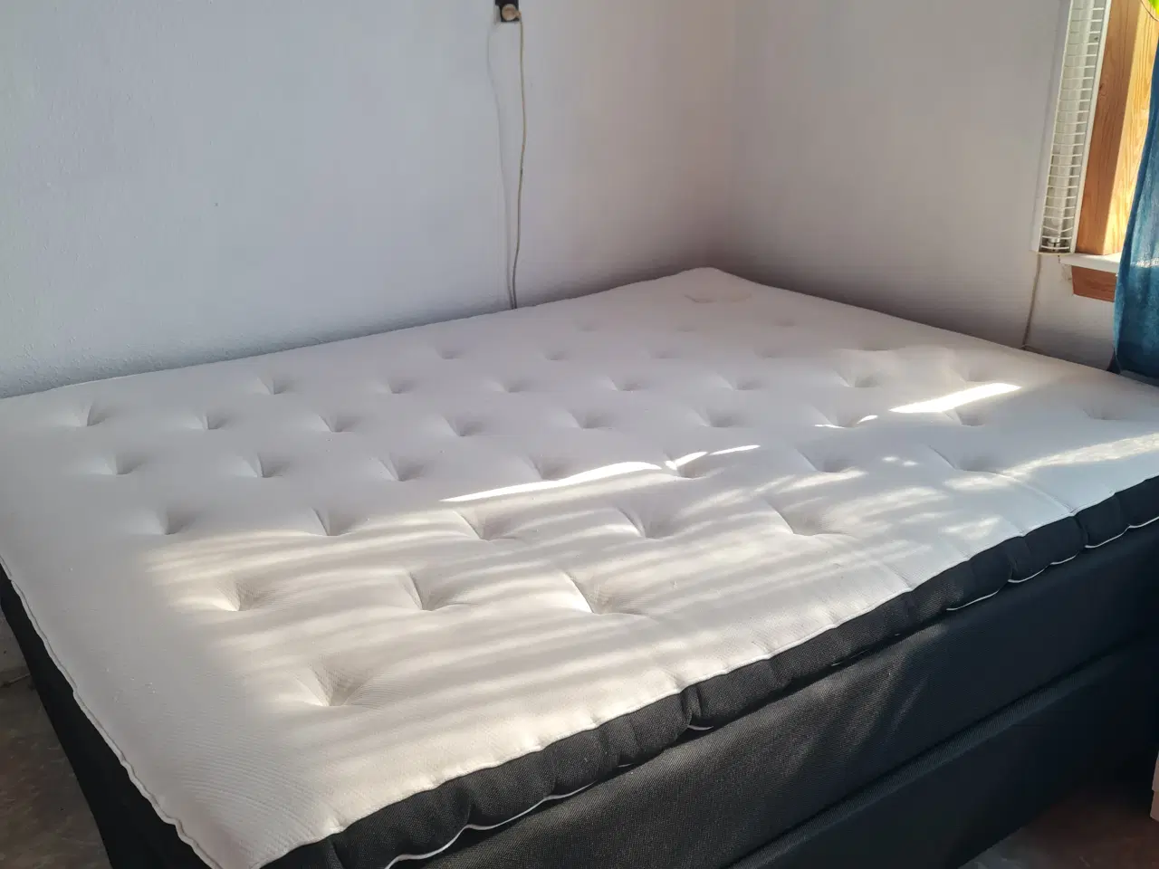 Billede 1 - Seng 160x200. God stand